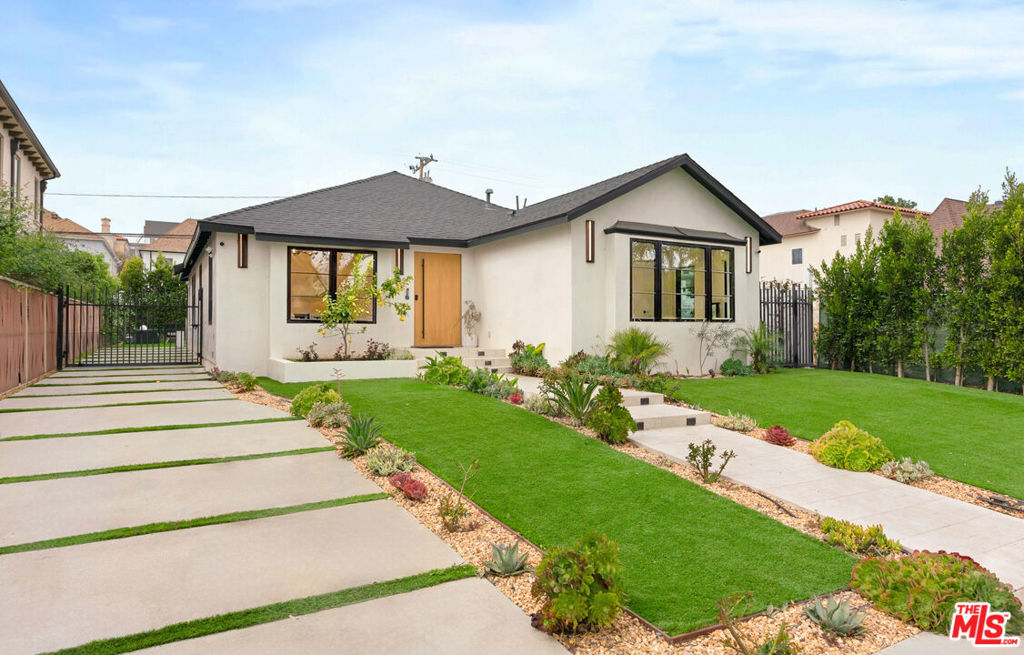 309 S Canon Drive Property Photo