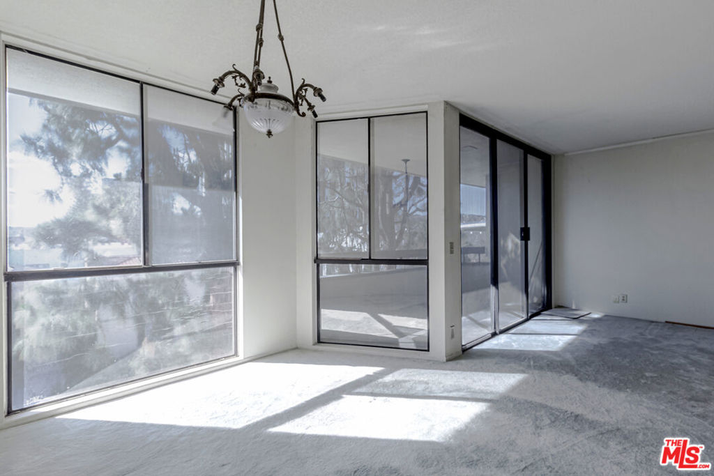 750 S Spaulding Avenue 309 Property Photo