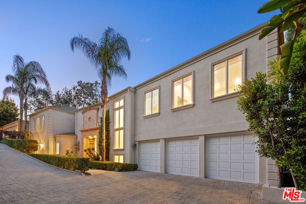 14435 Mulholland Drive Property Photo