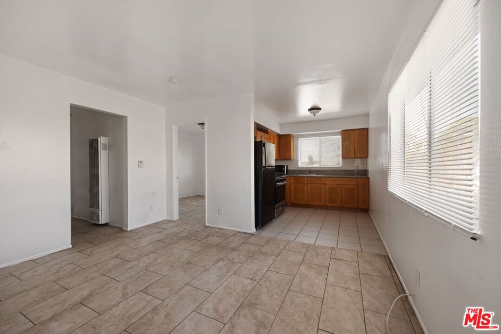 8925 S Broadway Property Photo 6