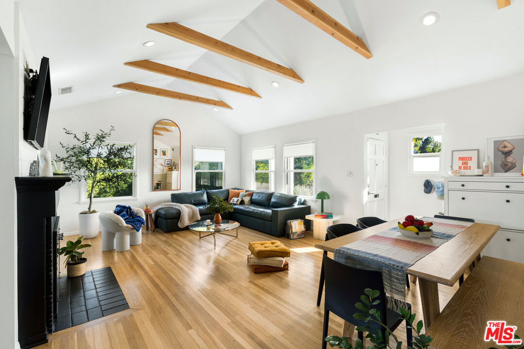 2701 Coliseum Street Property Photo