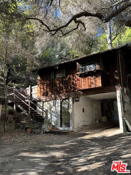 819 N Beverly Glen Boulevard B Property Photo