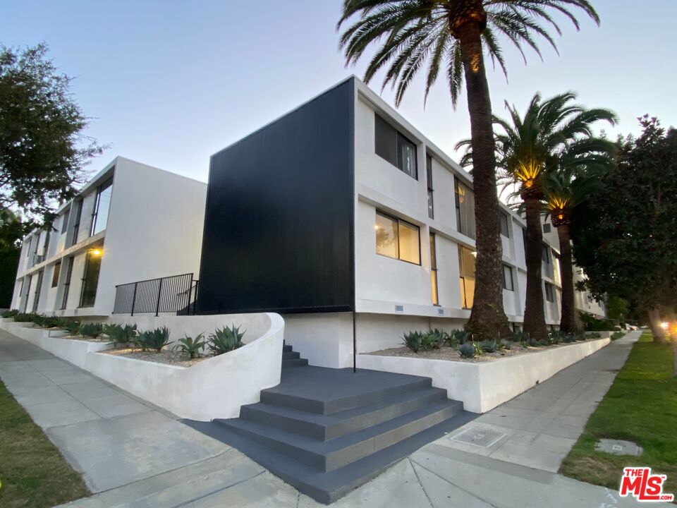 9500 W Olympic Boulevard 106 Property Photo