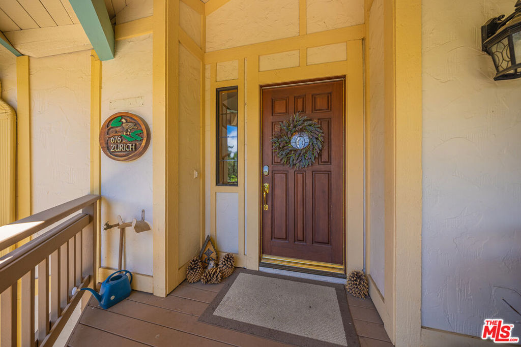 676 Zurich Drive Property Photo 14