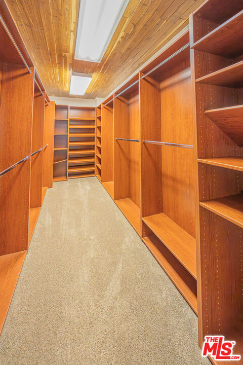 676 Zurich Drive Property Photo 35
