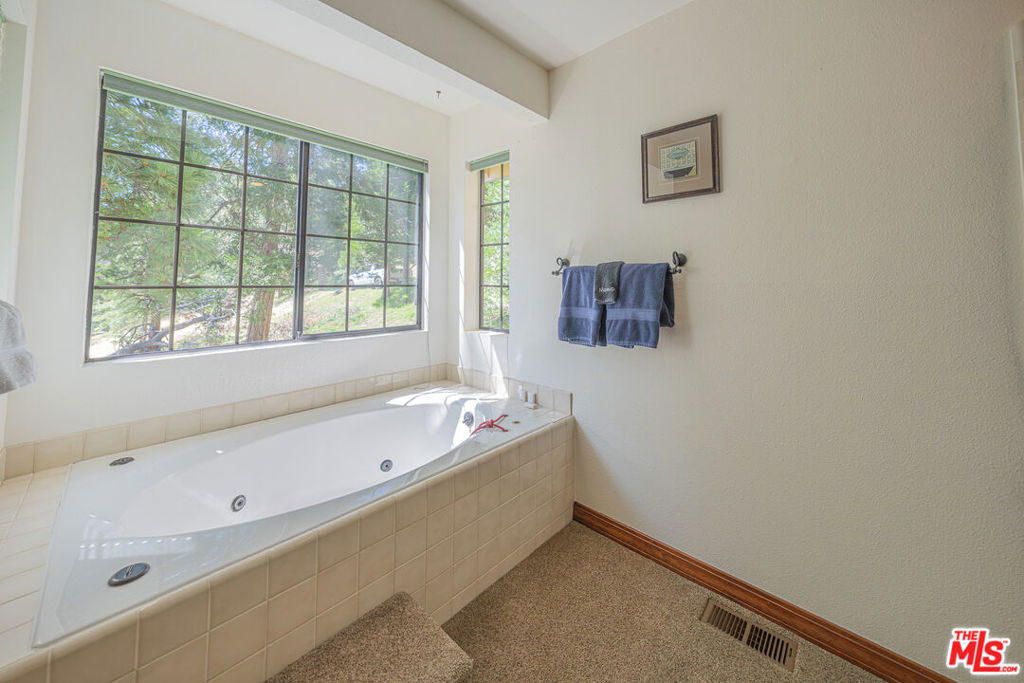 676 Zurich Drive Property Photo 37
