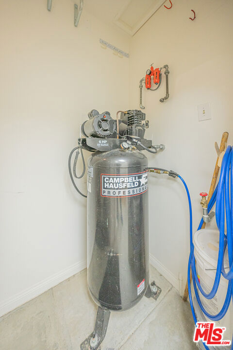 676 Zurich Drive Property Photo 43
