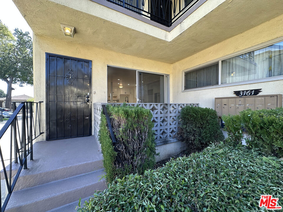 3161 Perlita Avenue 1 Property Photo