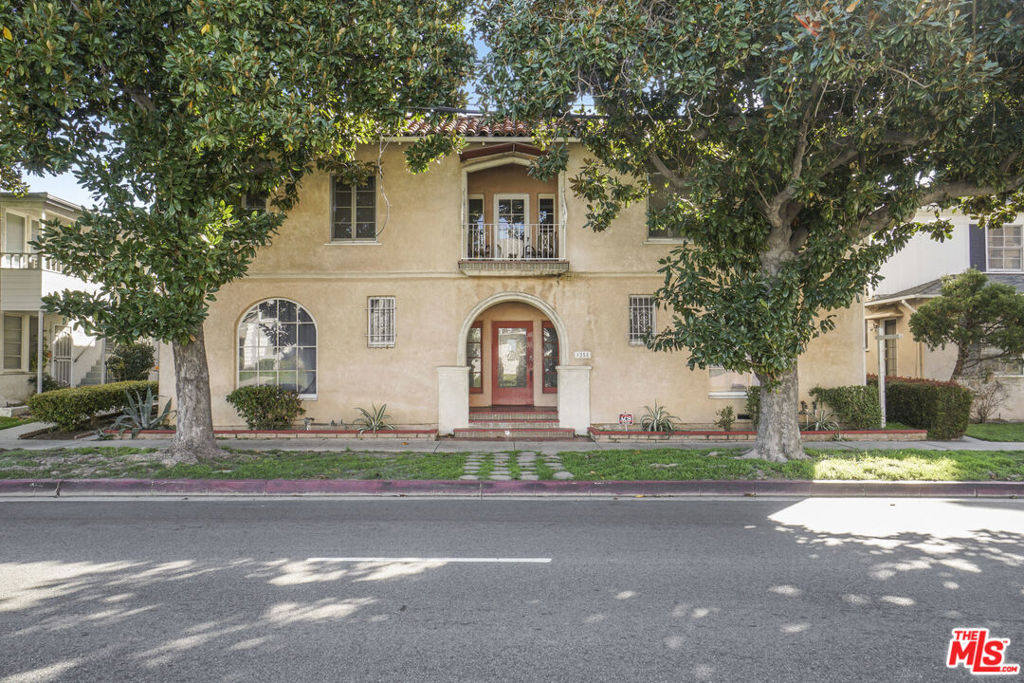 4258 Cahuenga Boulevard Property Photo