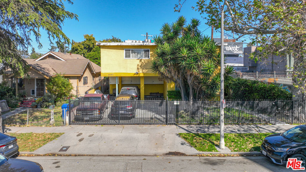 2530 S Sycamore Avenue Property Photo
