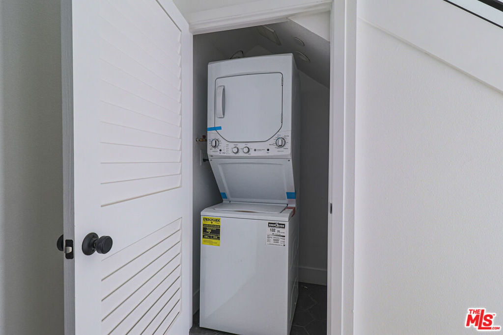 11810 Gilmore Street Property Photo 41