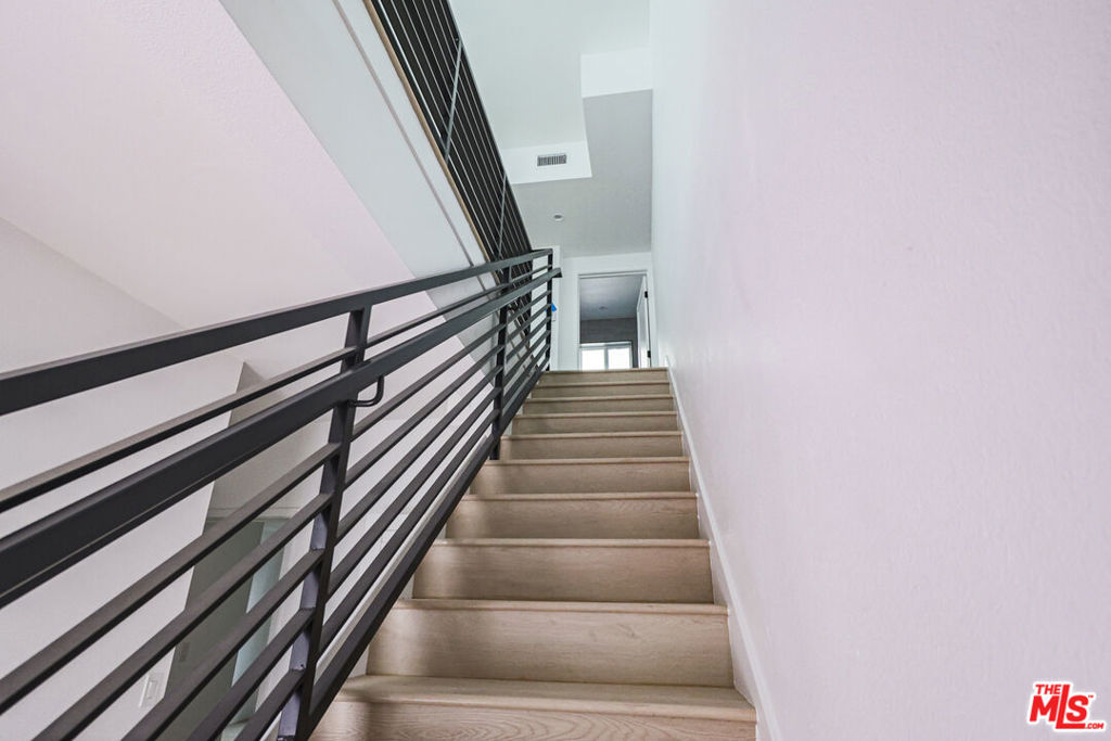 11810 Gilmore Street Property Photo 47