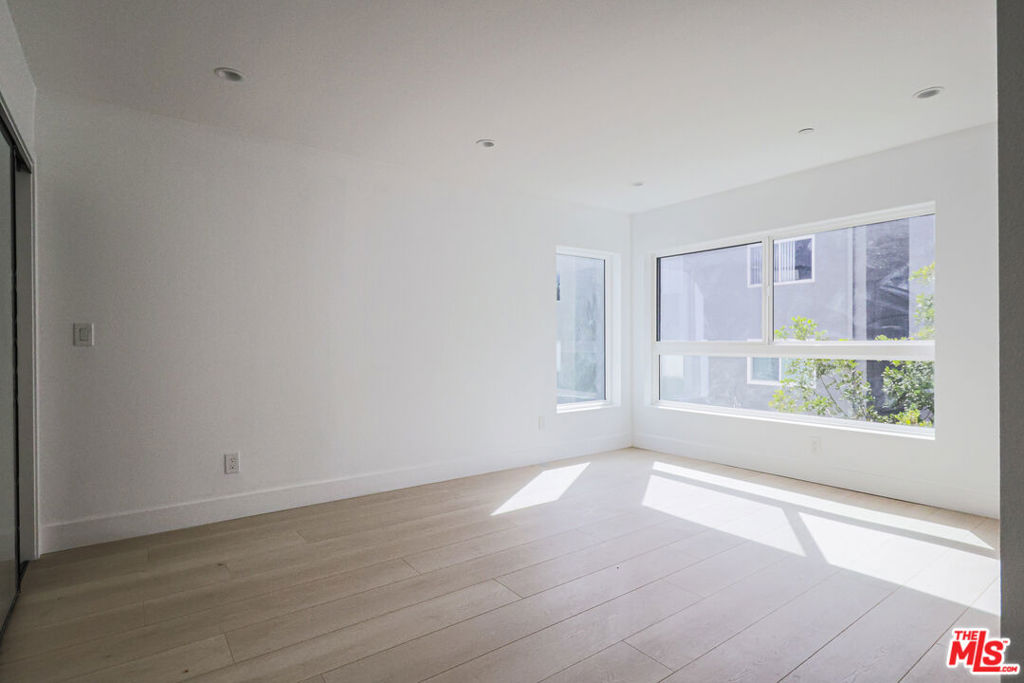 11810 Gilmore Street Property Photo 61