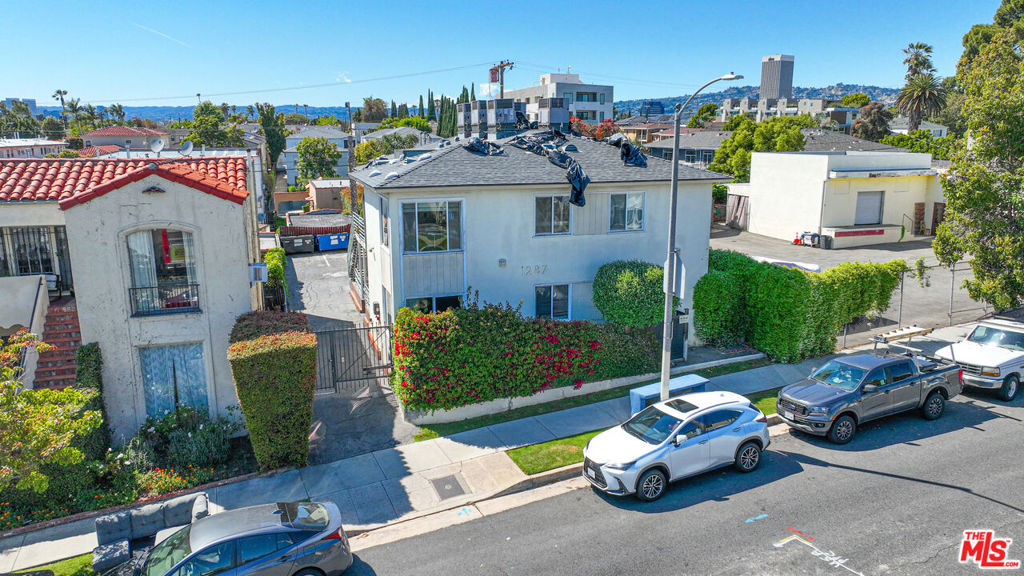 1287 S Cochran Avenue Property Photo 1