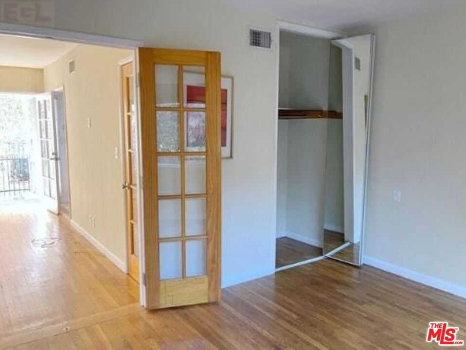 1287 S Cochran Avenue Property Photo 8