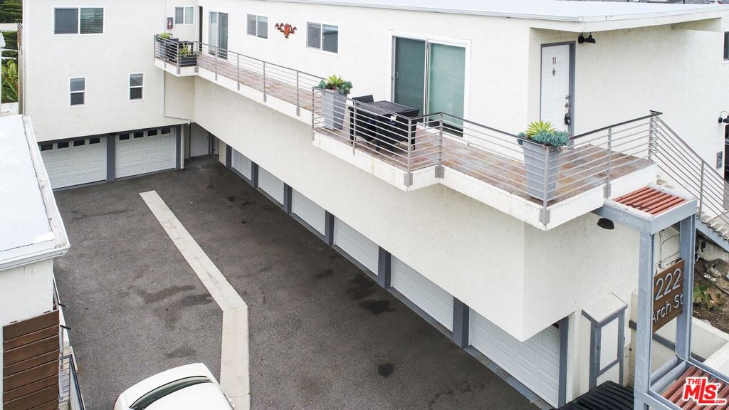 222 Arch Street Property Photo 3