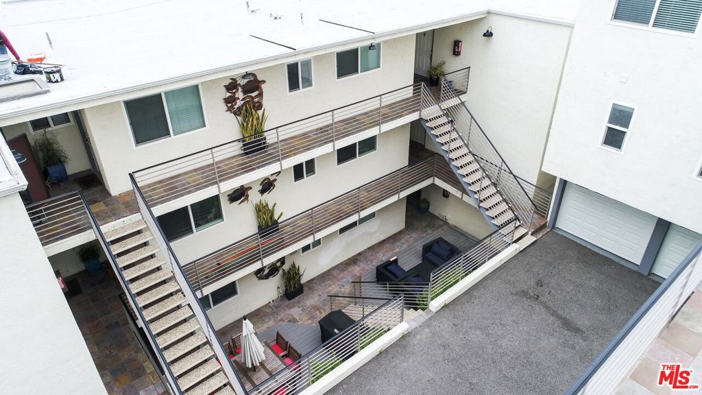 222 Arch Street Property Photo 4