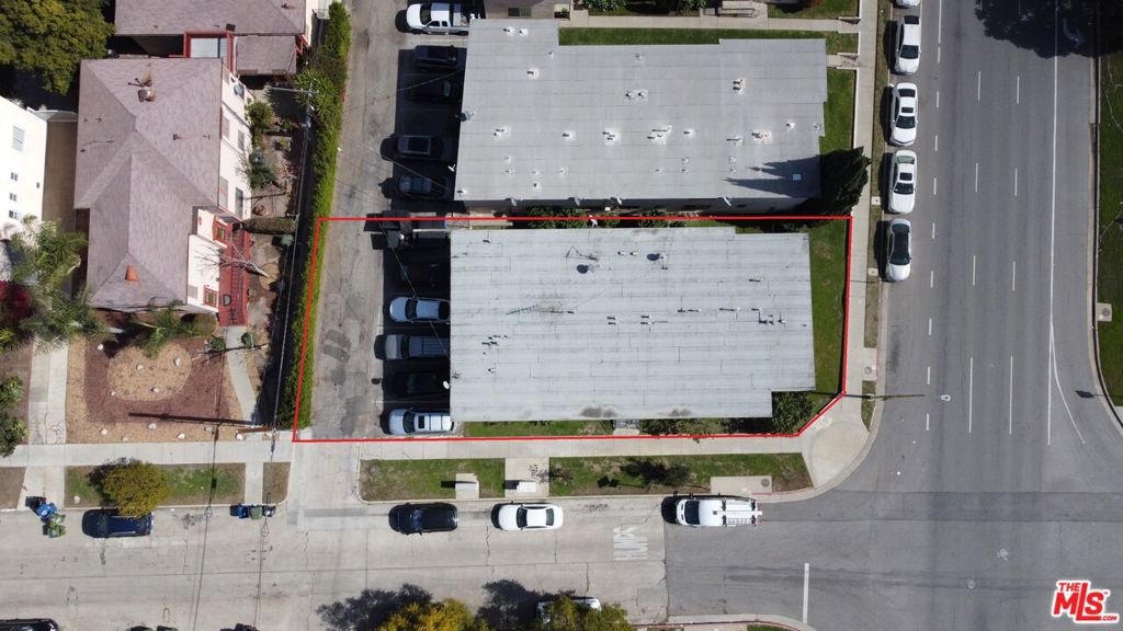 4777 San Vicente Boulevard Property Photo 7