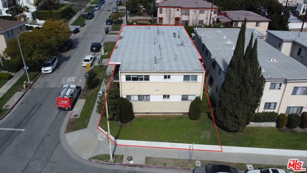 4777 San Vicente Boulevard Property Photo 9