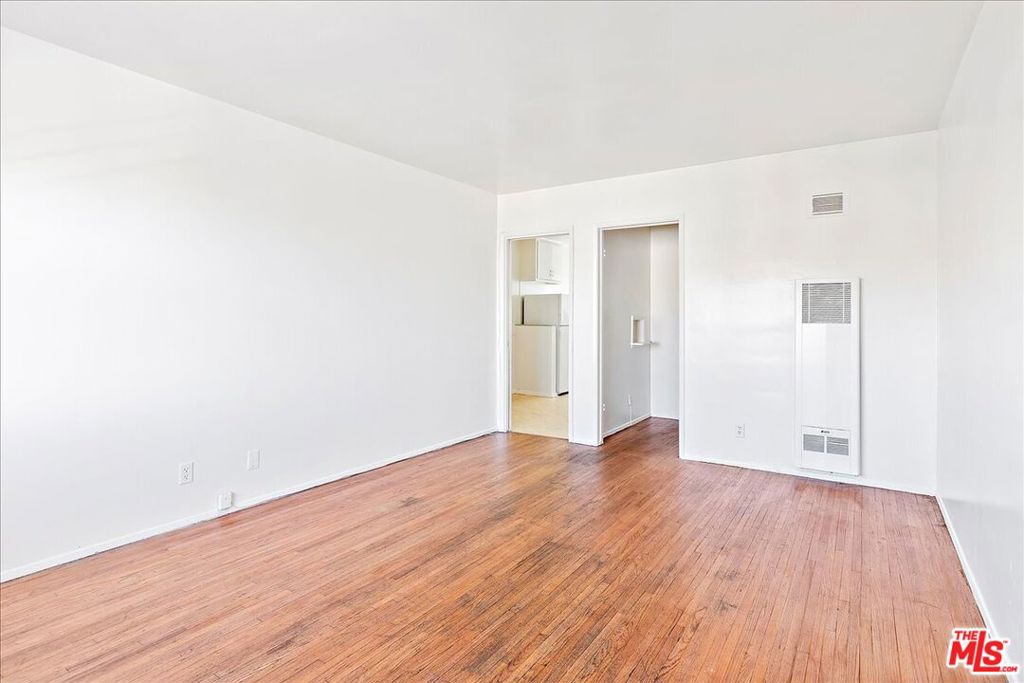 4777 San Vicente Boulevard Property Photo 16