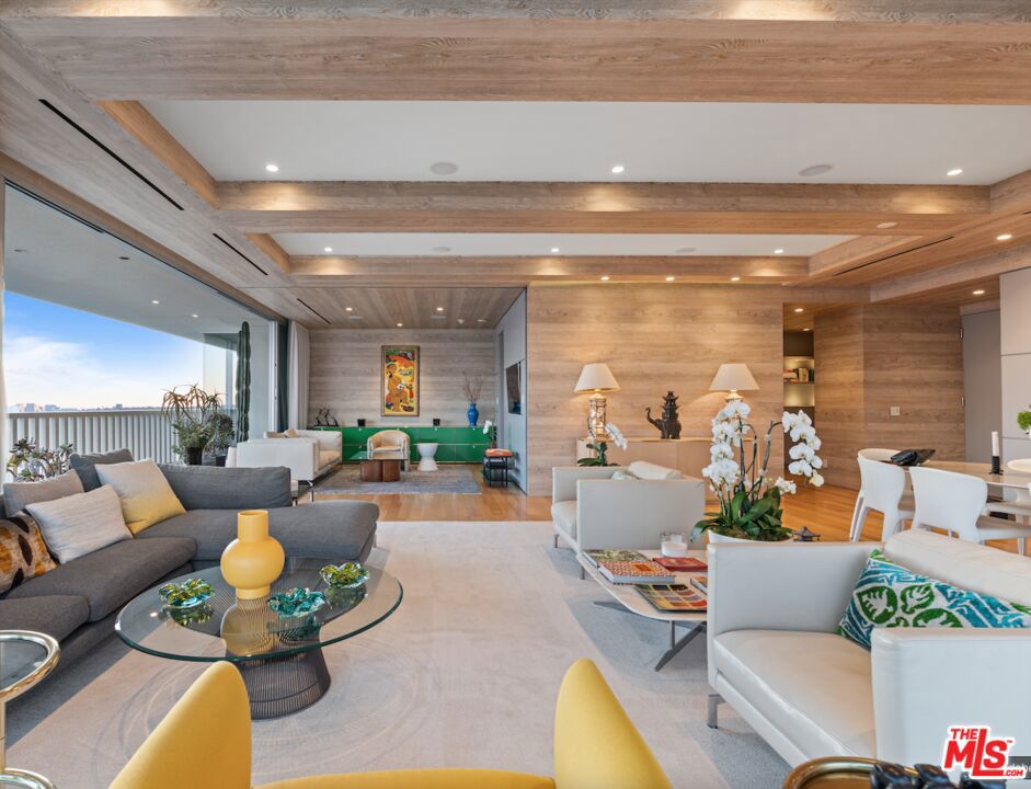 90069 Real Estate Listings Main Image