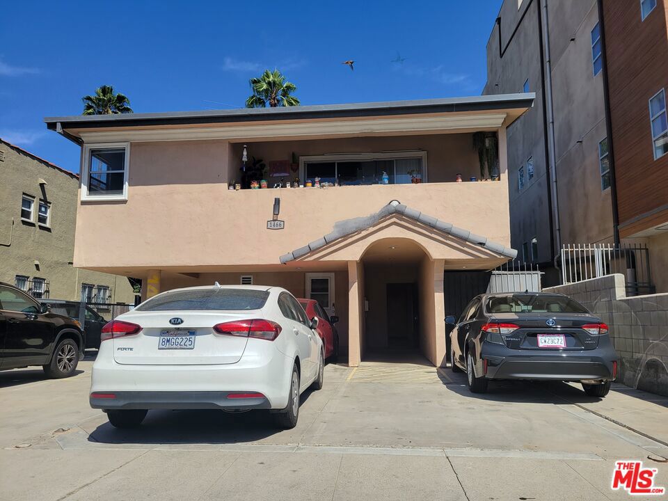 1466 S Canfield Avenue Property Photo