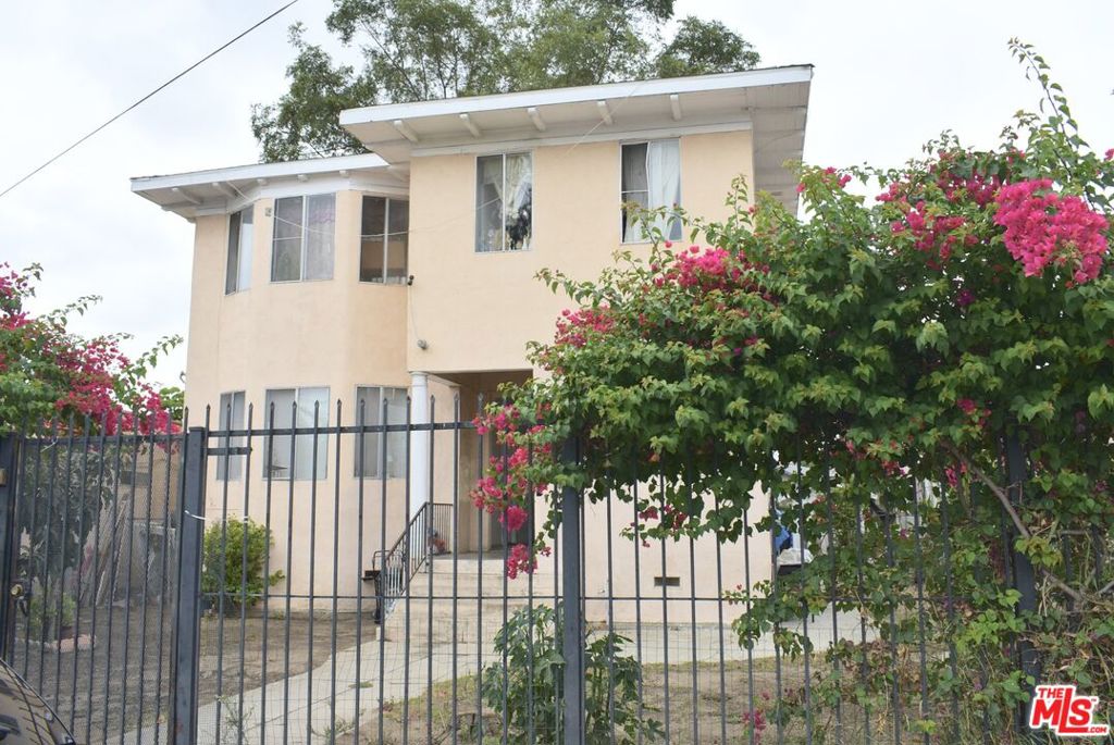 1627 S Burlington Avenue Property Photo