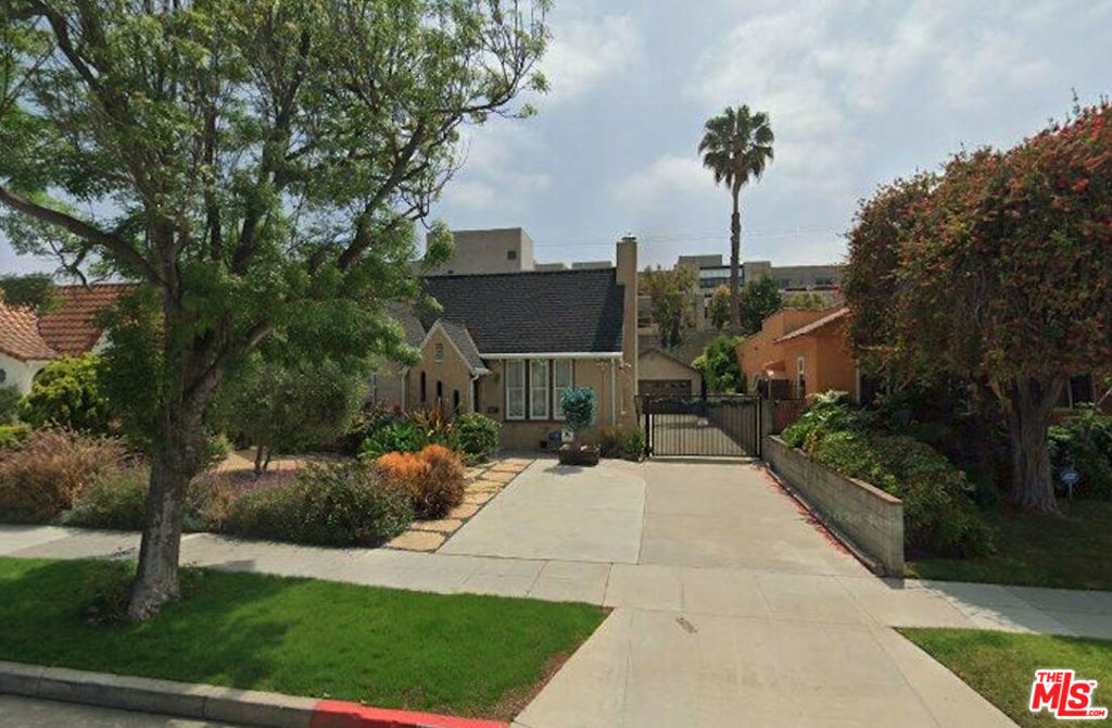 138 N Le Doux Road Property Photo