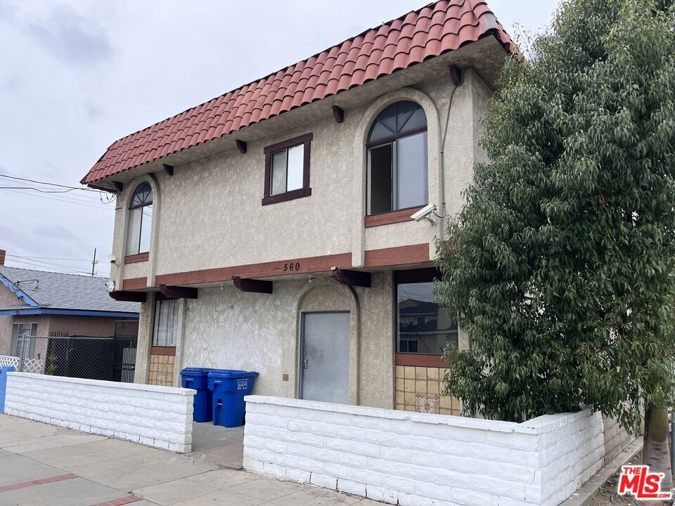 560 W 4th Street Property Photo 2