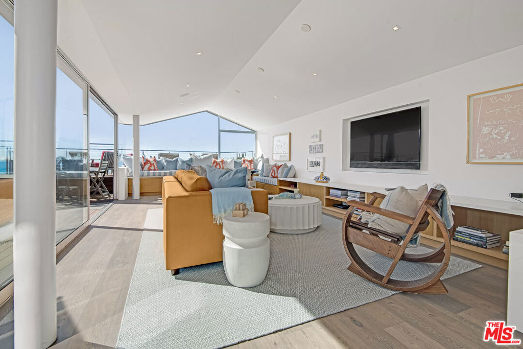 23536 Malibu Colony Road Property Photo 5