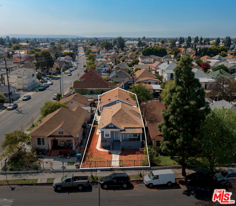 1380 E 22nd Street Property Photo 2
