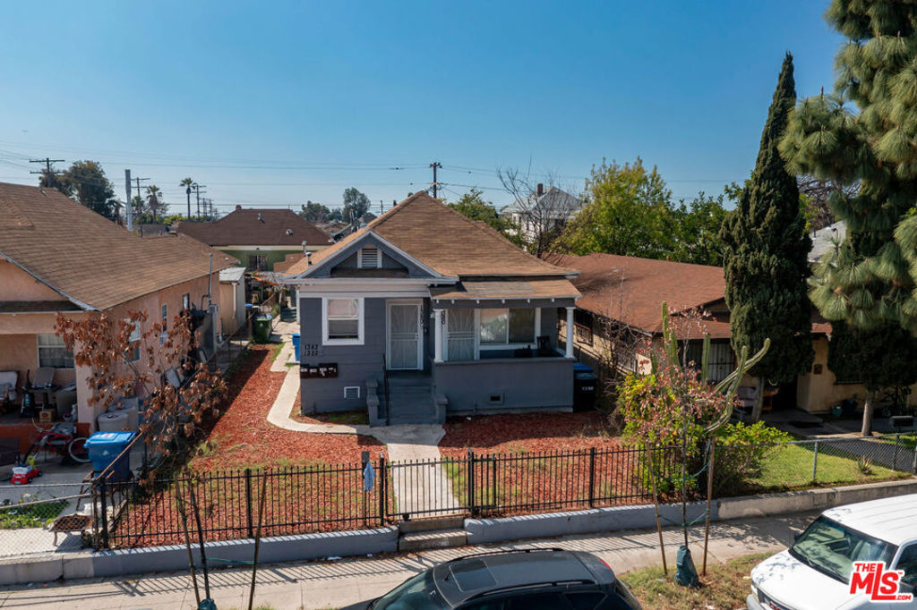 1380 E 22nd Street Property Photo 4
