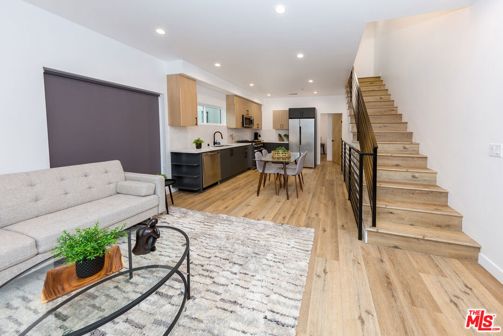807 N Cherokee Avenue Property Photo