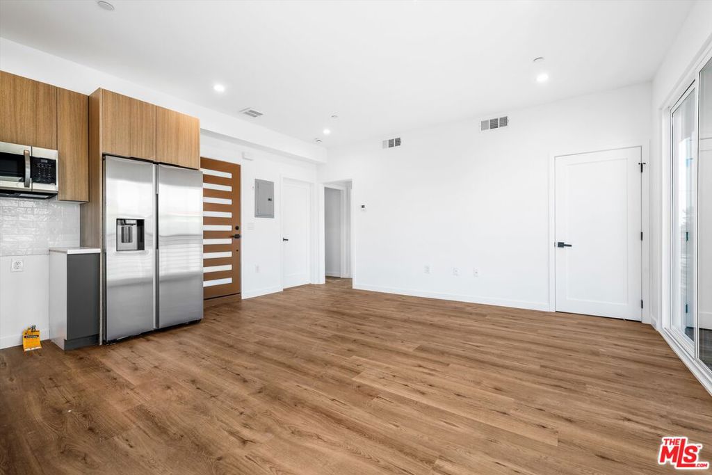 926 S Harvard Boulevard Property Photo 10