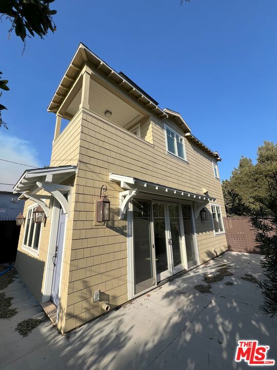 1023 Bay Street B Property Photo