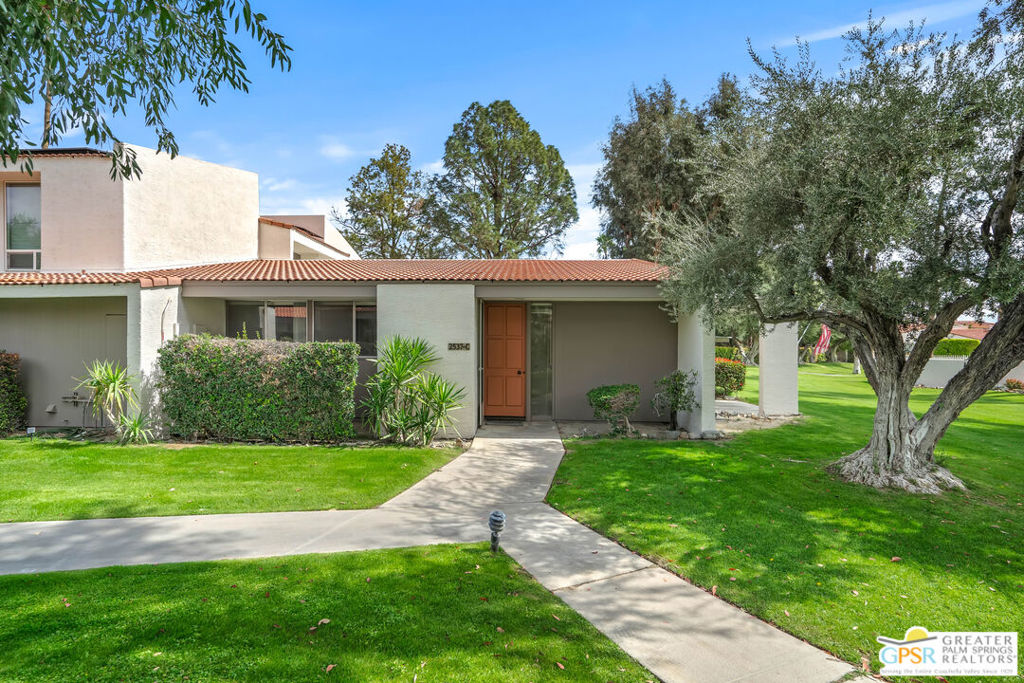 2537 N Whitewater Club Drive C Property Photo 1