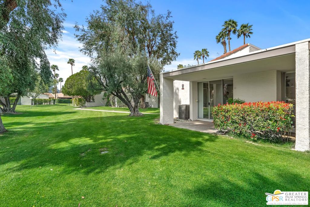 2537 N Whitewater Club Drive C Property Photo 6