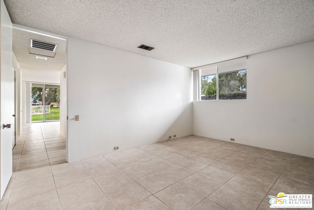 2537 N Whitewater Club Drive C Property Photo 26