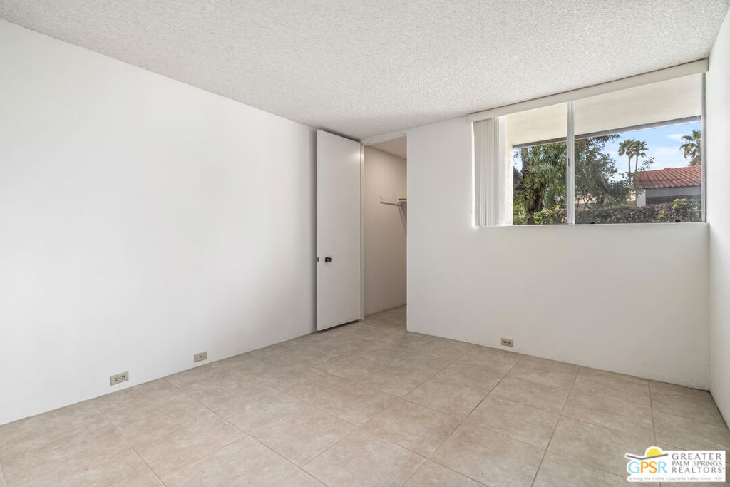 2537 N Whitewater Club Drive C Property Photo 27