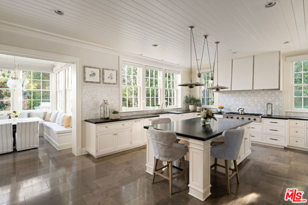 10960 Chalon Road Property Photo 9