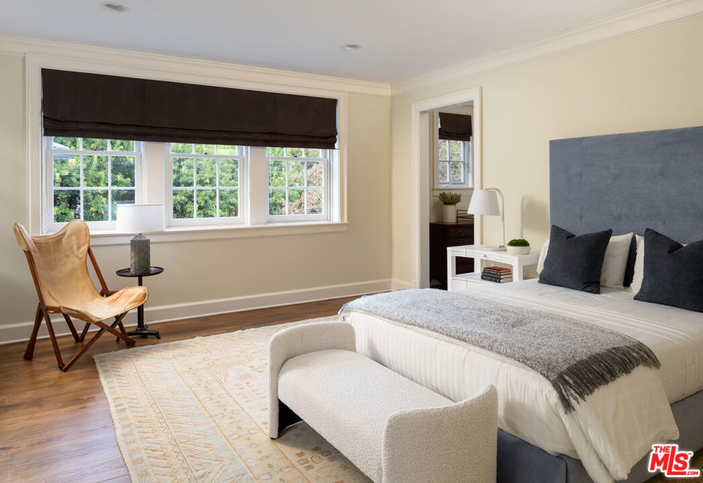 10960 Chalon Road Property Photo 15