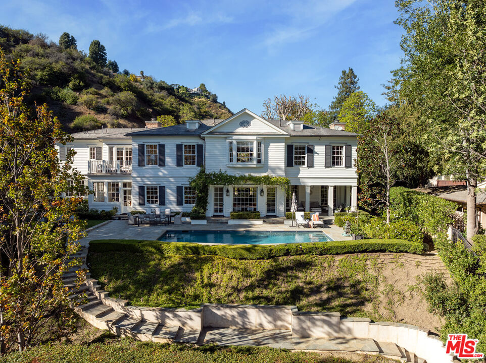 10960 Chalon Road Property Photo 24