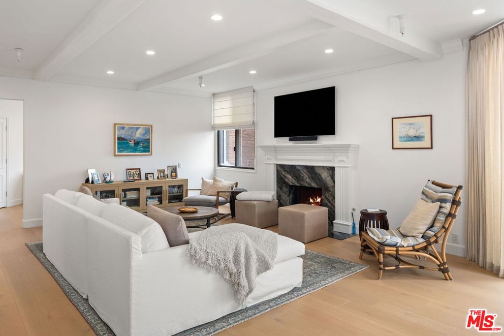 90211 Real Estate Listings Main Image