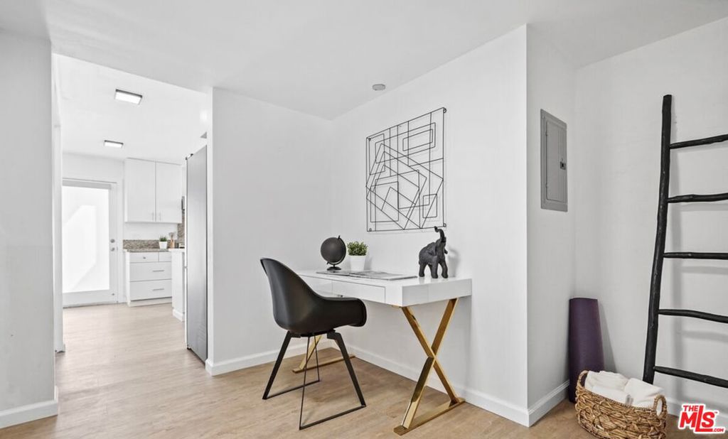 1423 Cloverfield Boulevard Property Photo 18