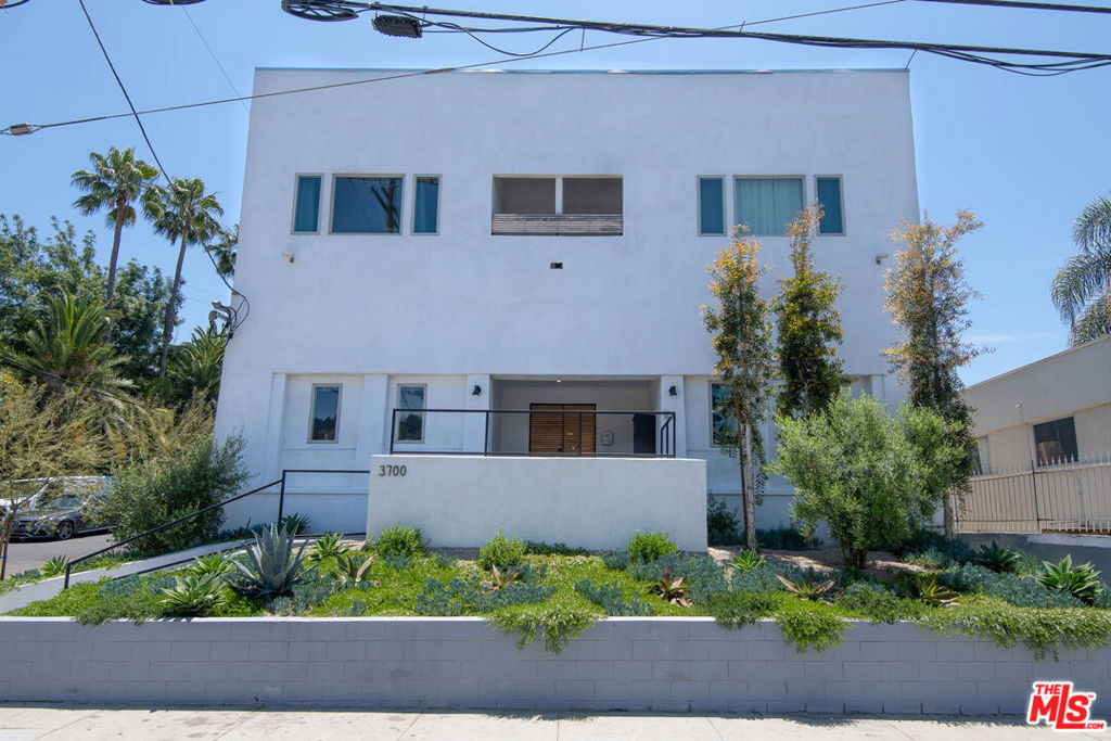 3700 W Sunset Boulevard 6 Property Photo