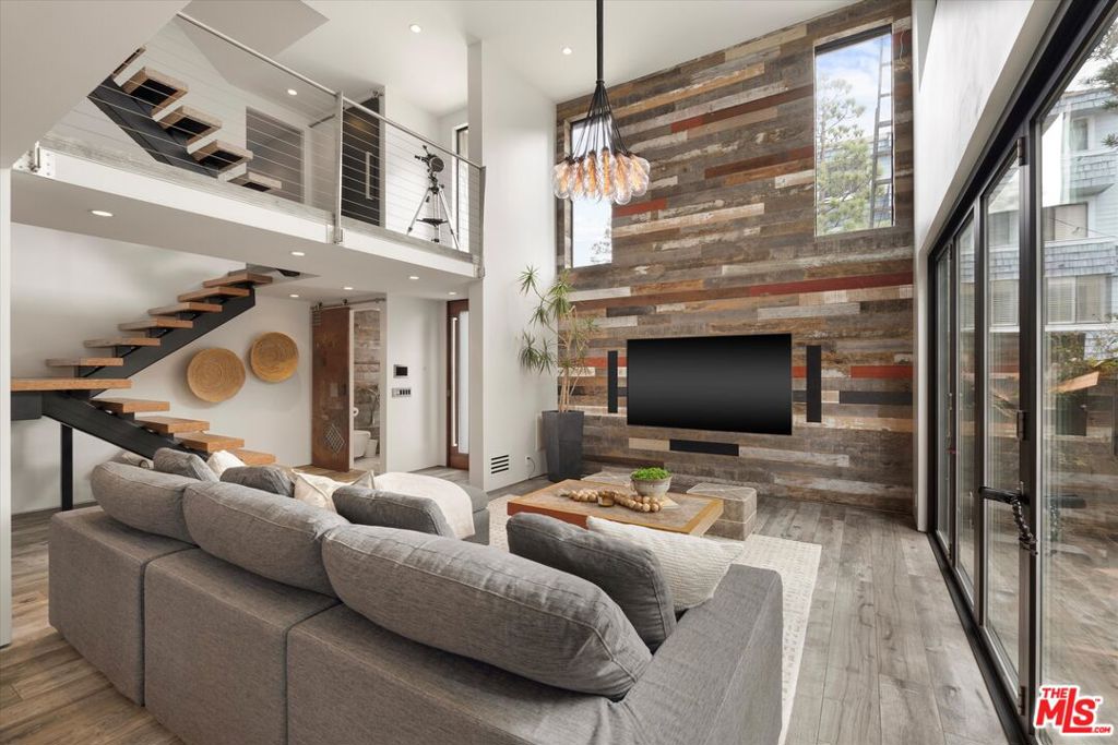 4715 Via Dolce Property Photo