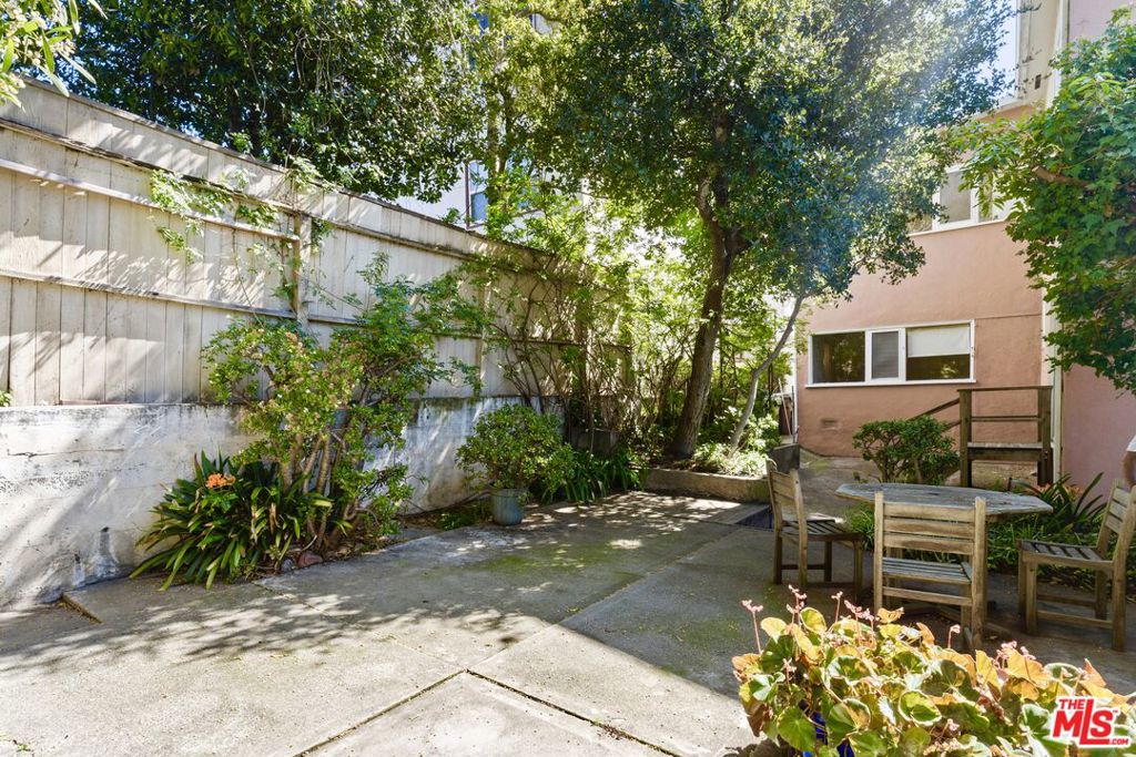 3800 Greenwood Avenue Property Photo 11
