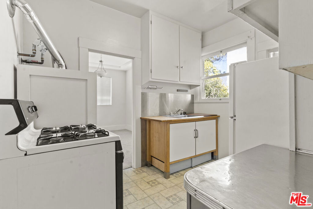 3800 Greenwood Avenue Property Photo 24