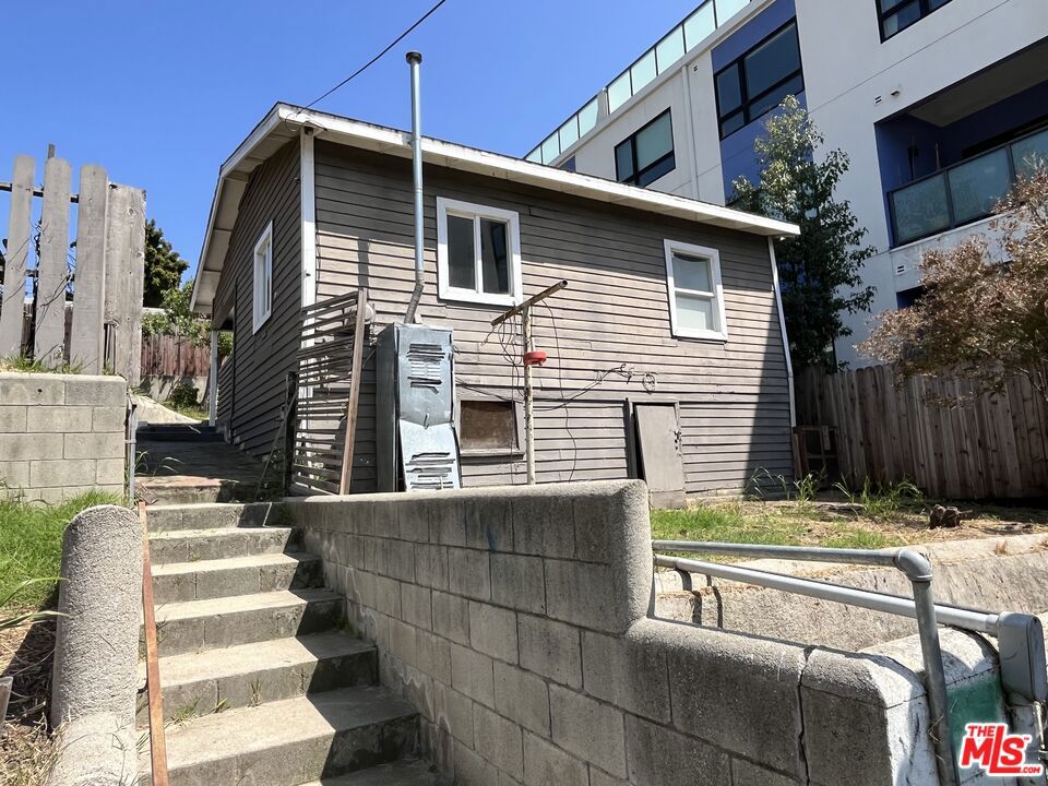 1762 Glendale Boulevard Property Photo 2