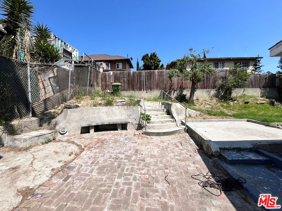 1762 Glendale Boulevard Property Photo 5